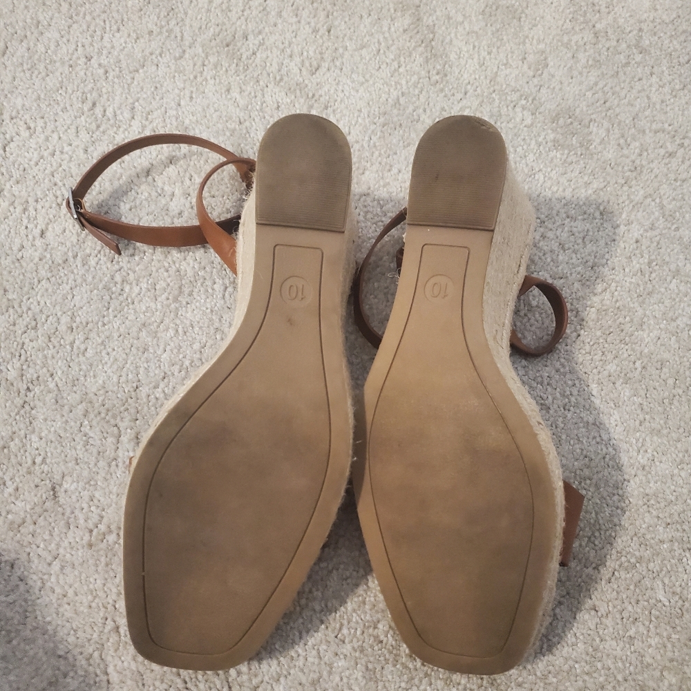 Wedges🍒 - Picture 6 of 10